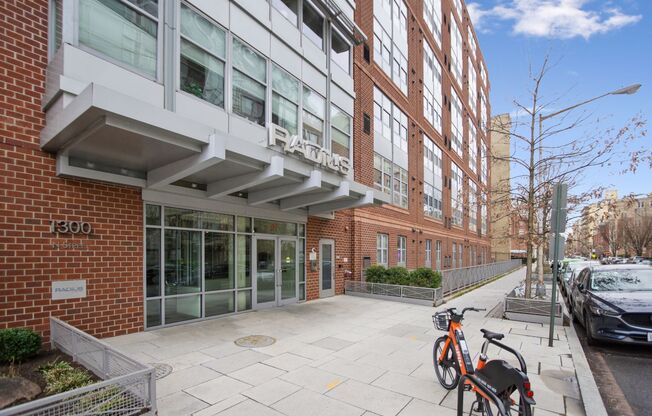 Logan Circle! //Professionally Managed & Recently Renovated // Studio // Open Floor-Plan in a Modern Building
