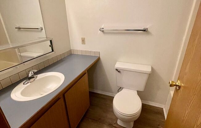 2 beds, 1.5 baths, 900 sqft, $1,600, Unit B301
