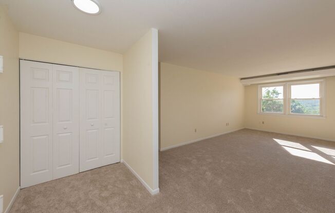 2 beds, 1.5 baths, 1,200 sqft, $2,345, Unit 502J