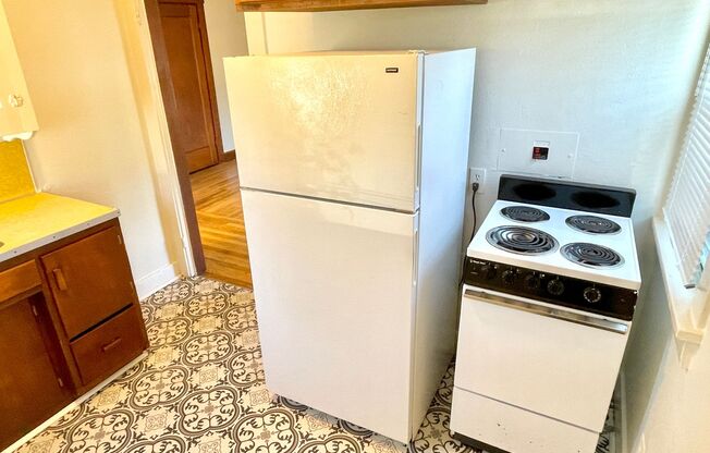 Studio, 1 bath, 389 sqft, $895