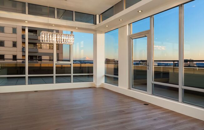 Gallery Penthouse Condo ~ Belltown