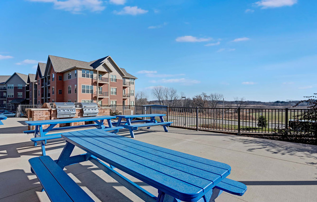Outdoor Grilling Station at The Vue at Pinnacle Peak Apartment Homes Apartments in Fitchburg, WI
