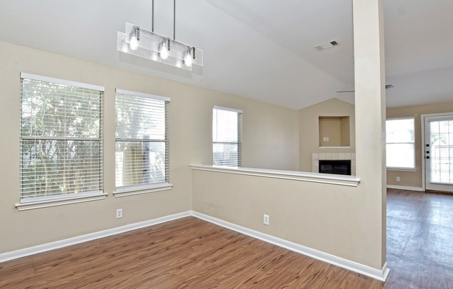 7220 BLACK PANDA TRL