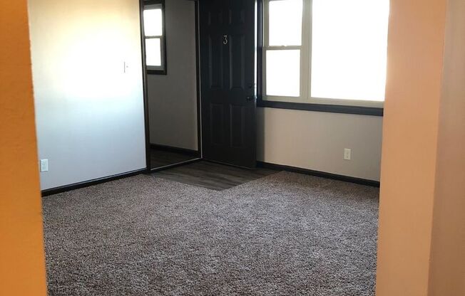 3 beds, 1 bath, 1,101 sqft, $1,800, Unit #4