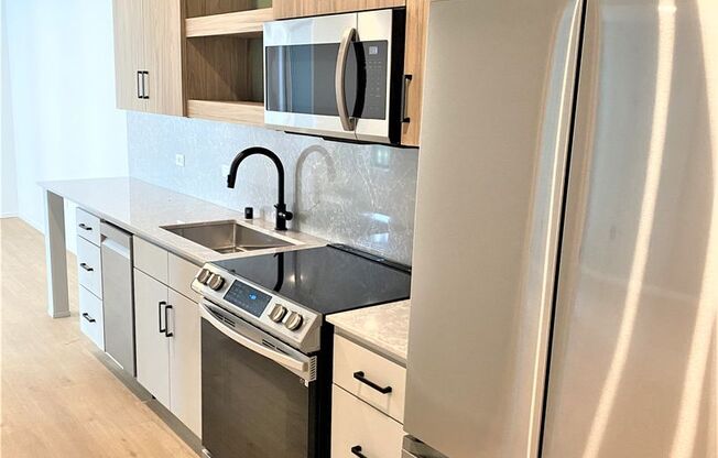 1 bed, 1 bath, 635 sqft, $2,795, Unit 601