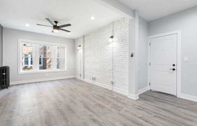 3 beds, 2 baths, 929 sqft, $2,800, Unit 6944-2