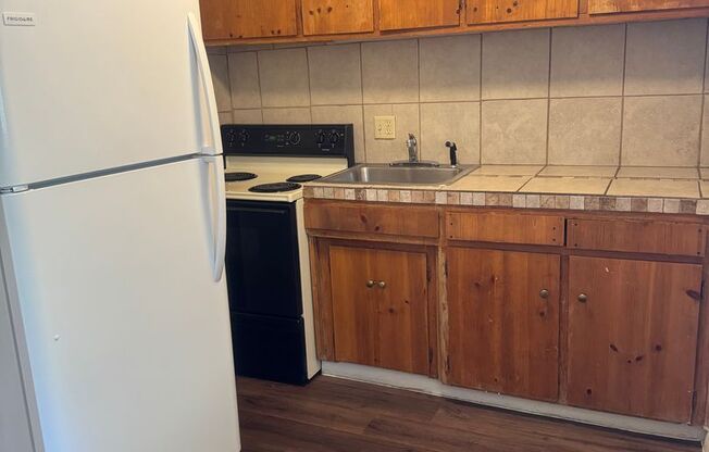 Studio, 1 bath, 500 sqft, $750