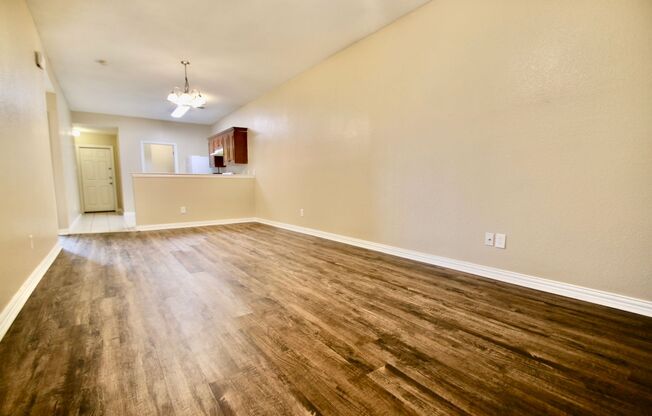 3116-3118 S Cherry Ln