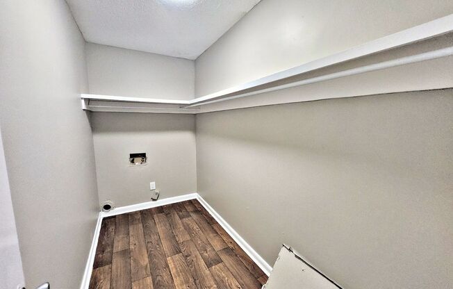 2 beds, 1.5 baths, 1,044 sqft, $950, Unit 6A