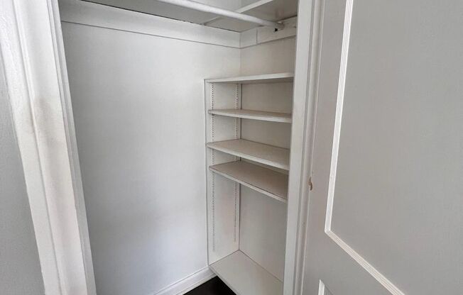 1 bed, 1 bath, 775 sqft, $1,050, Unit 1411-2