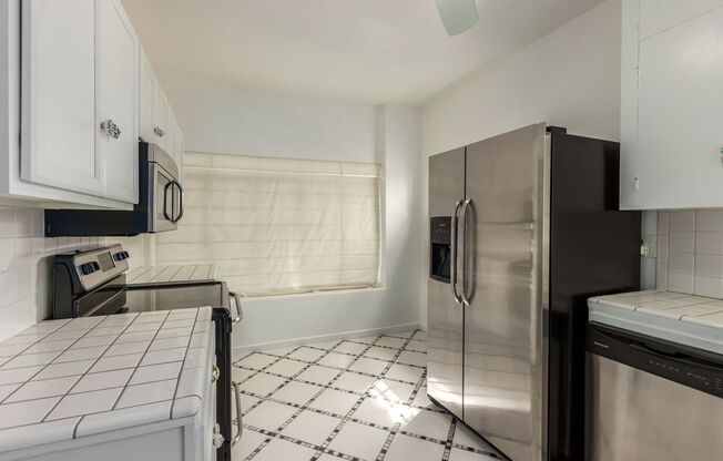 2 beds, 1 bath, 1,312 sqft, $2,495, Unit 729