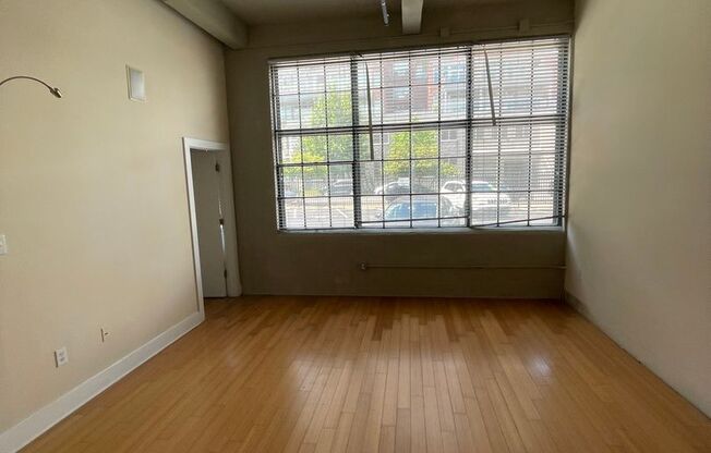 2 beds, 1.5 baths, 891 sqft, $1,485, Unit 213