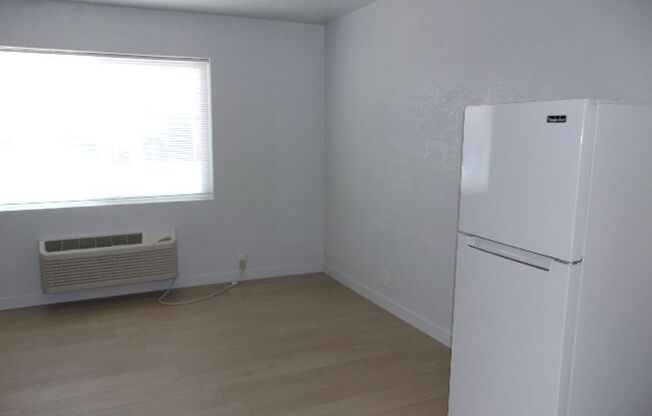 Studio, 1 bath, $650, Unit #29 Mountair Motel