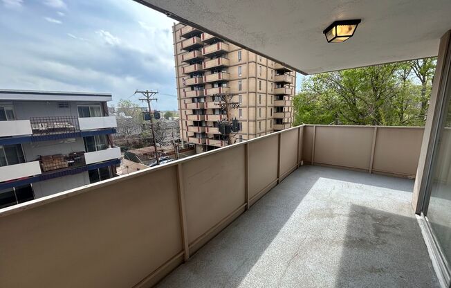 2 beds, 1.5 baths, 750 sqft, $1,595, Unit 307