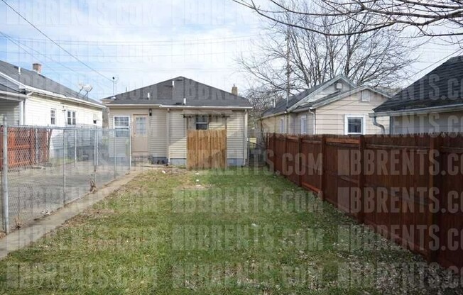 2 beds, 1 bath, $1,025