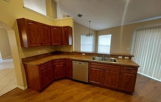 3 beds, 2 baths, $1,695