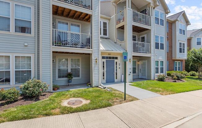 Ground Level Condo in Piney Orchard -Odenton