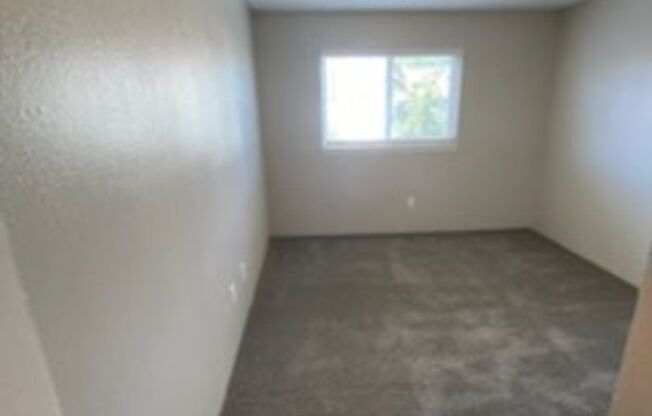 2 beds, 2 baths, 856 sqft, $869, Unit 2827-1806