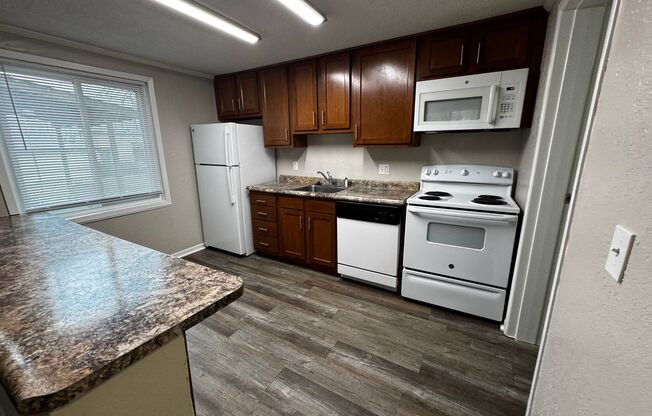 1 bed, 1 bath, 634 sqft, $899, Unit 1833 AW