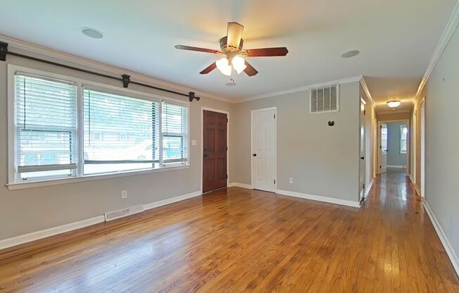 Three Bedroom Brick Ranch in National Hills!