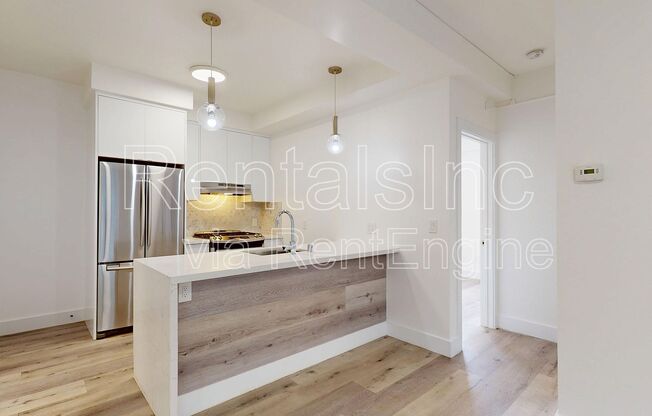 275 GRATTAN ST