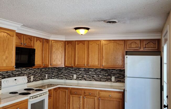 4 beds, 2 baths, 1,200 sqft, $3,280, Unit 2215 #53