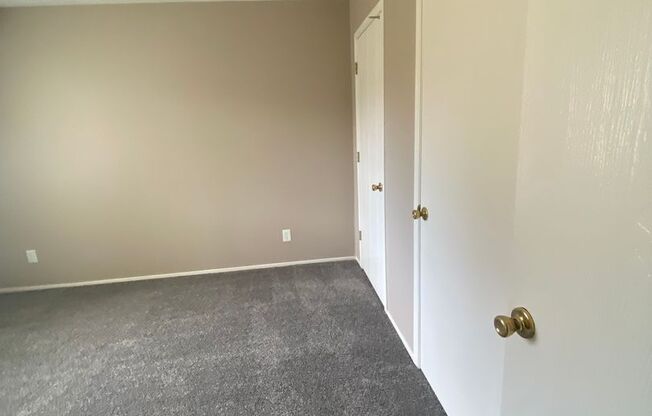 1 bed, 1 bath, 673 sqft, $1,009, Unit 12727S