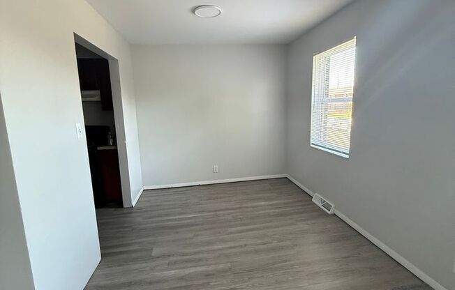 2 beds, 1 bath, 908 sqft, $835, Unit 5011 Fairmont