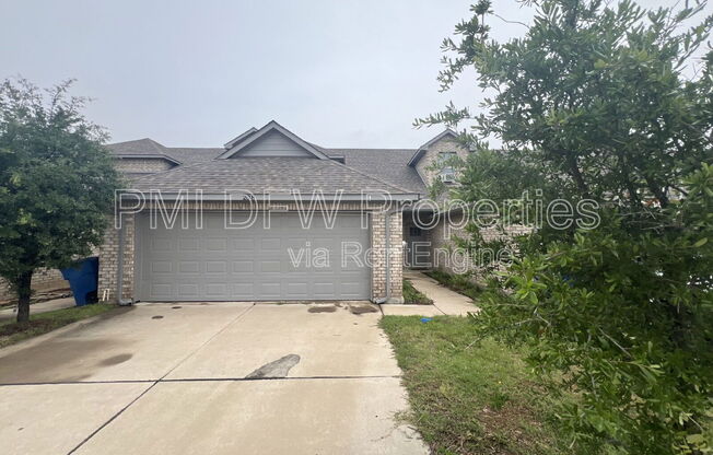 212 STONE CIR