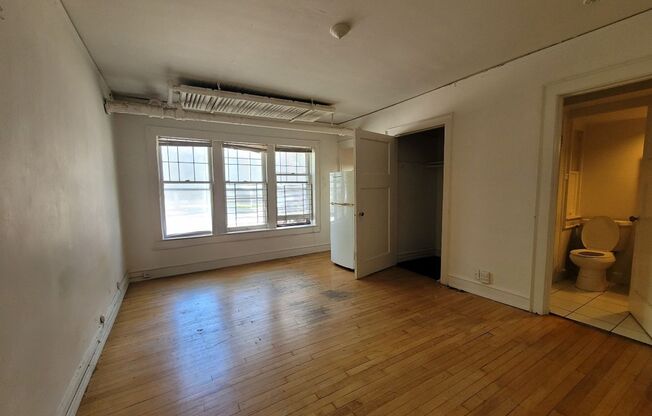 1303 Cass