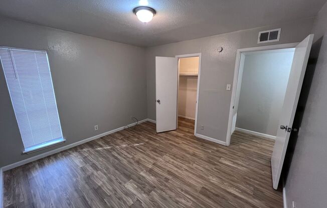 2 beds, 1 bath, $700, Unit 4304 A Boston Avenue