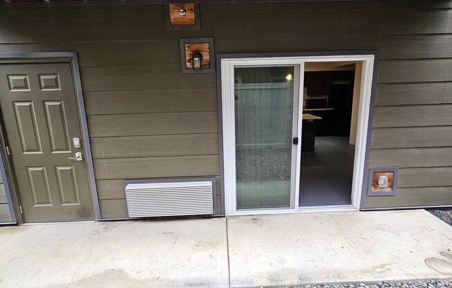 1 bed, 1 bath, $1,210, Unit CPC-A111