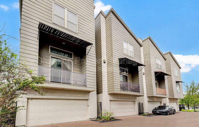 2004 BLODGETT ST