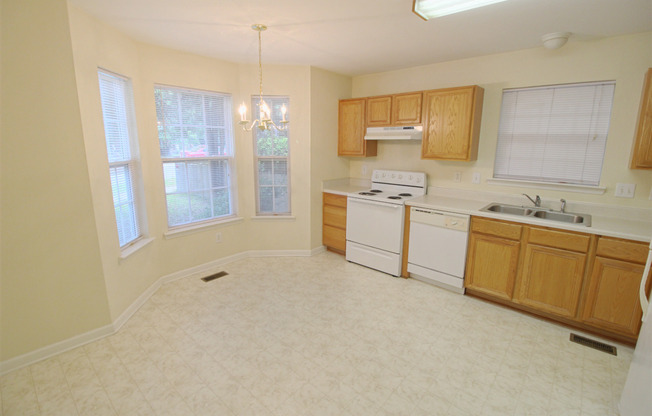 3 Bedroom 2 Bath Home with New Carpet and Large Backyard!