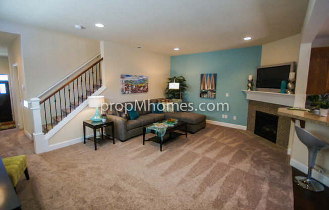 Arbor Oaks-Bethany- Beautiful Newer New Three Bedroom
