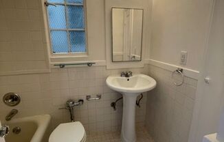 Studio, 1 bath, $2,095, Unit 604