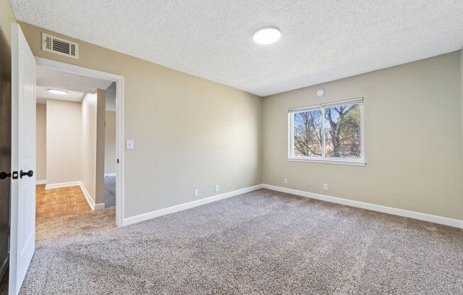 1 bed, 1 bath, 616 sqft, $855, Unit B-8