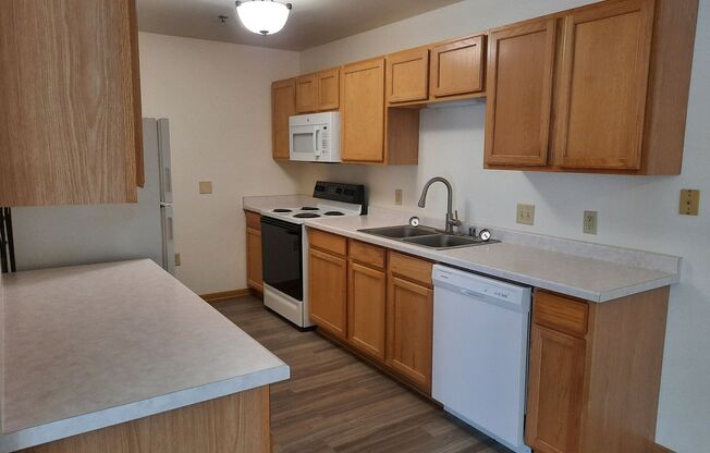 2 beds, 2 baths, 1,135 sqft, $1,399.99, Unit 717-A