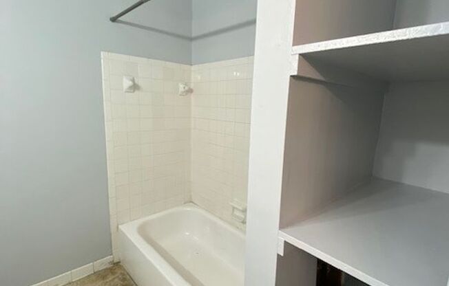 2 beds, 2 baths, $995