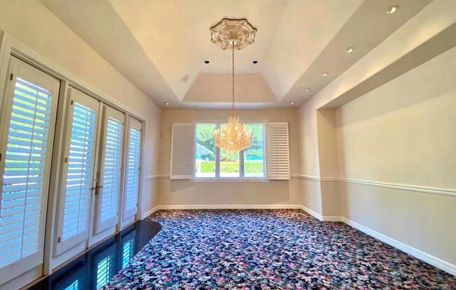 6 beds, 5.5 baths, $9,000