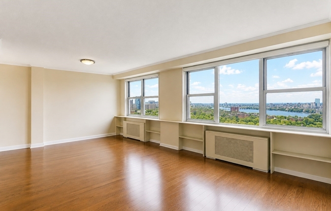 1 bed, 1 bath, 605 sqft, $3,400, Unit 26-H