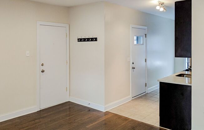1 bed, 1 bath, 560 sqft, $2,195, Unit 516-319