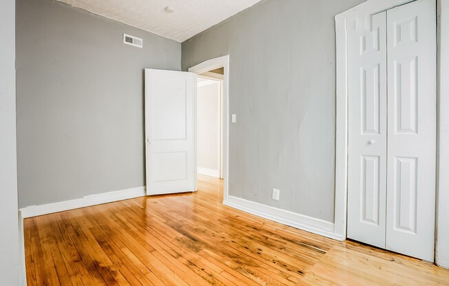 2 beds, 1 bath, 1,000 sqft, $1,495, Unit 4232 1/2 - 2E
