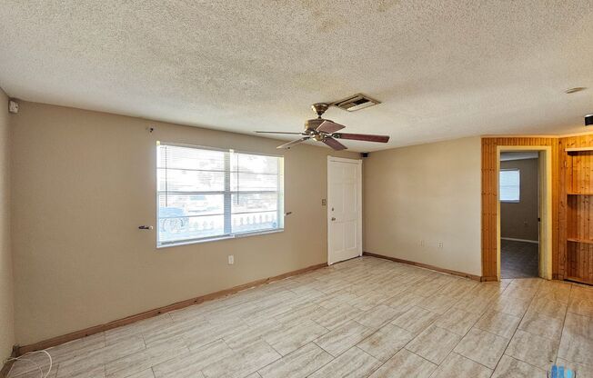 2 Bed 1 Bath HOUSE with 1 Car GARAGE and Large Lanai! - Available for Rent in Holiday, FL