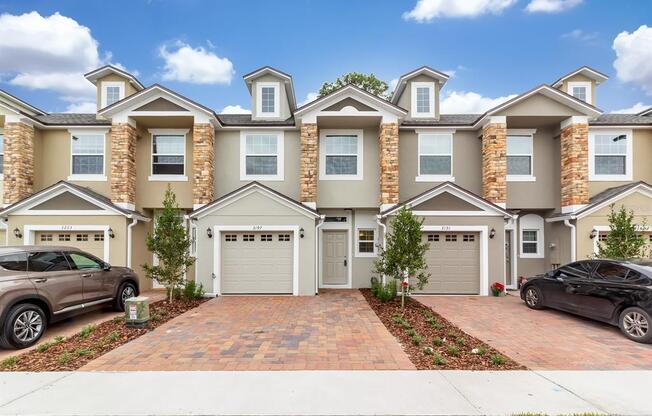 3184 CROWN JEWEL CT