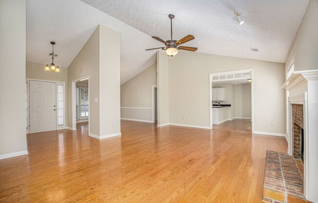 Charming 3BR/2BA Home In Loganville!