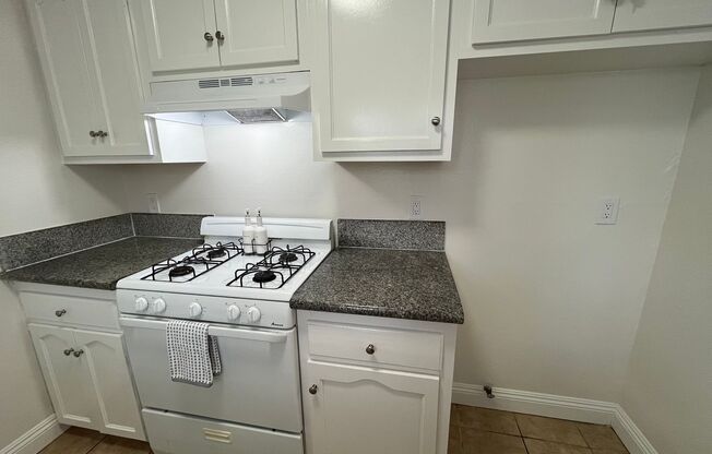 2 beds, 2 baths, 945 sqft, $2,350, Unit 105