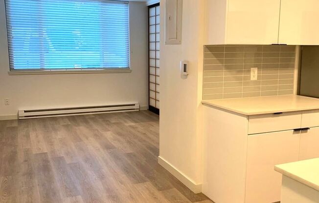 Studio, 1 bath, 375 sqft, $1,450, Unit 403