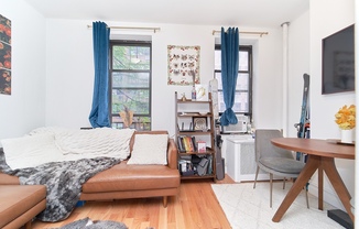 410 E 64 ST