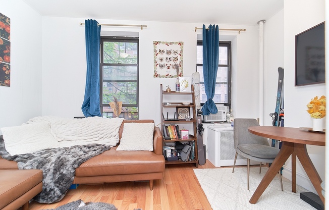 410 E 64 ST